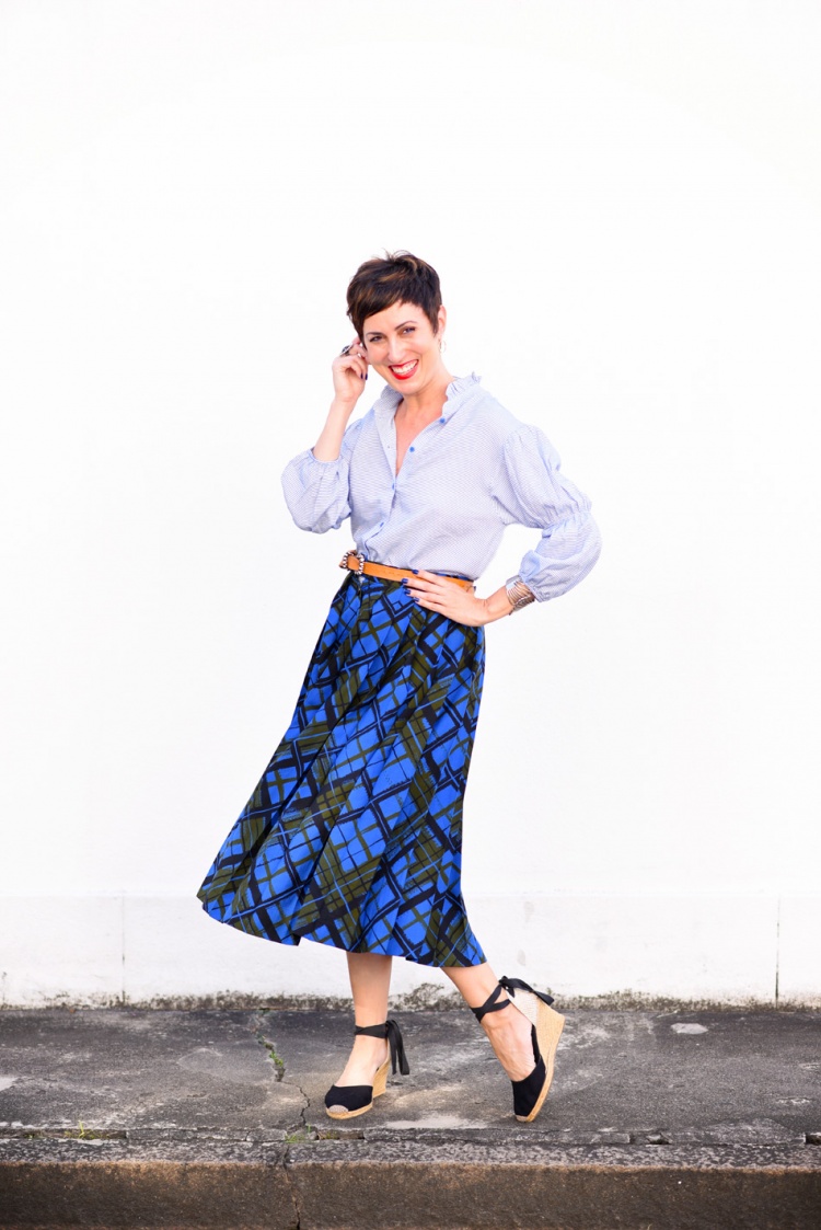 ana-soares-saia-azul-xadrez-5